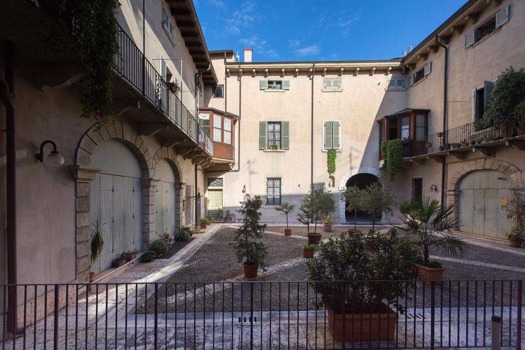 Antiche Colonne Apartment Verona Exterior photo